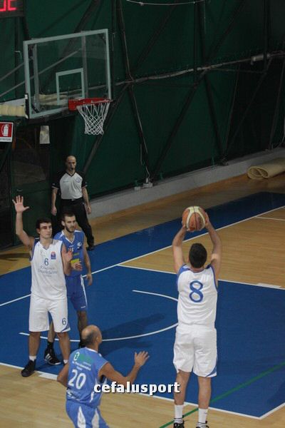 111218 sport 210_tn.jpg